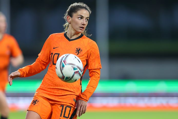 Daniëlle Van de Donk keert terug bij OranjeLeeuwinnen!!