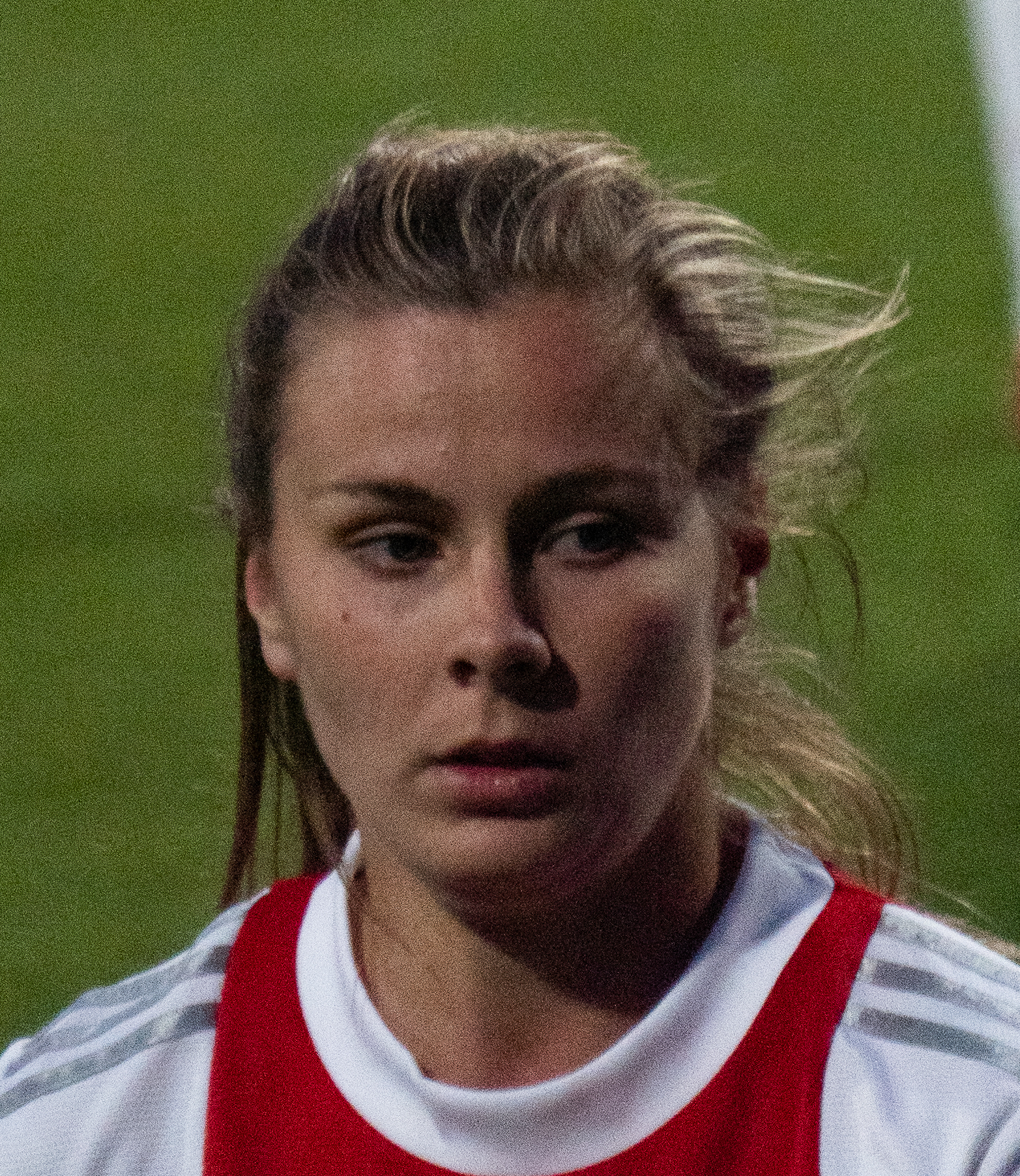Victoria Pelova, Middenvelder van Arsenal